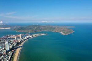 Nhờ sở hữu cảnh đẹp hoang sơ, những dự án du lịch nghỉ dưỡng ven biển Quy Nhơn tỷ lệ lấp đầy cao. Ảnh: BCG Land.